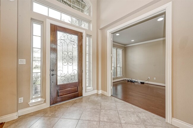 Building Photo - 27415 Blinkwood Park