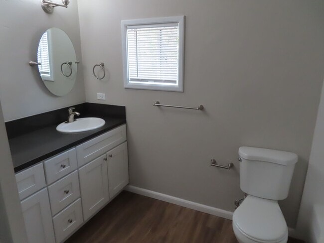 Building Photo - Three Bedroom House with Huge Bonus Room