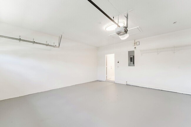 Building Photo - 12630 Torbay Dr