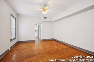 Building Photo - 531 W Gramercy Pl