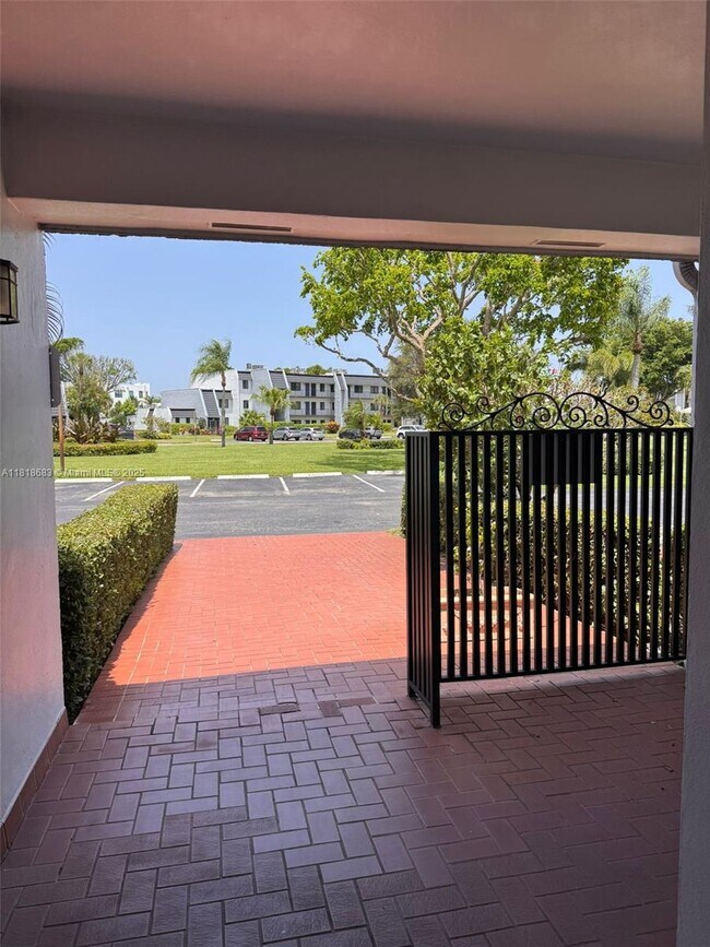 Building Photo - 4272 Deste Ct