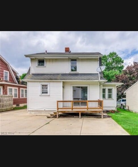 Building Photo - 1224 Carey Ave