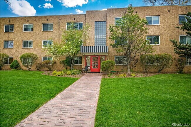 Building Photo - 525 Jackson St