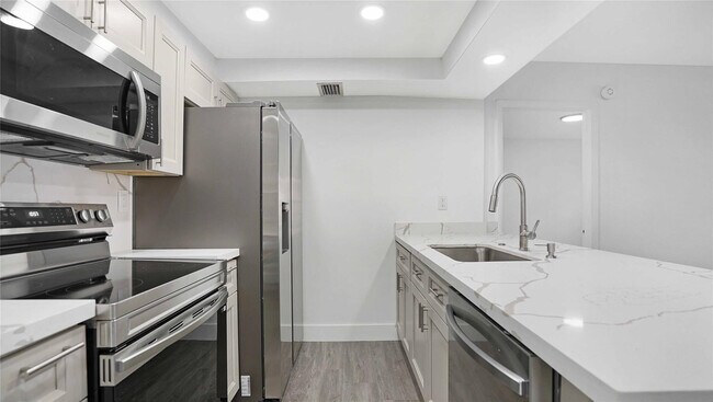 Building Photo - 9466 Boca Cove Cir