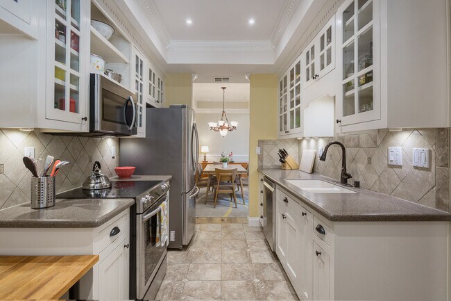 Building Photo - 4201 Via Marisol Via