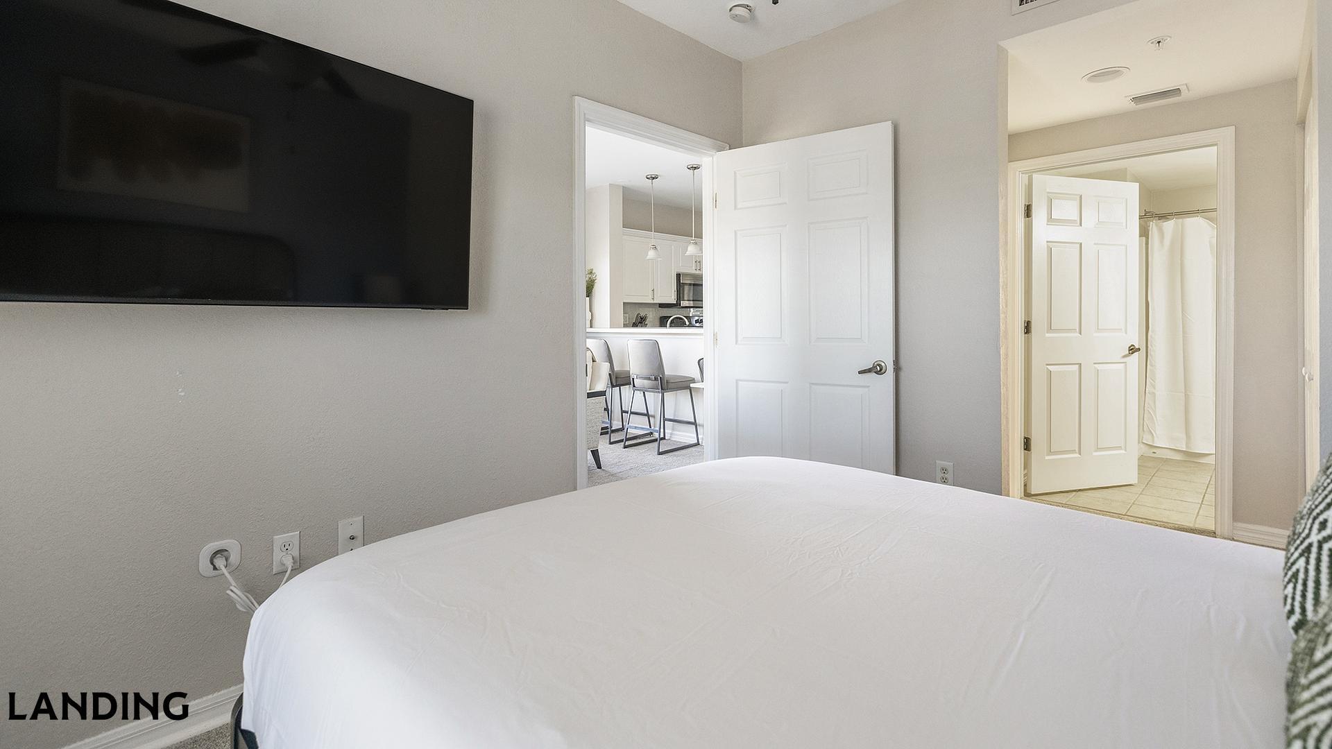 Building Photo - 3695 Island Club Dr