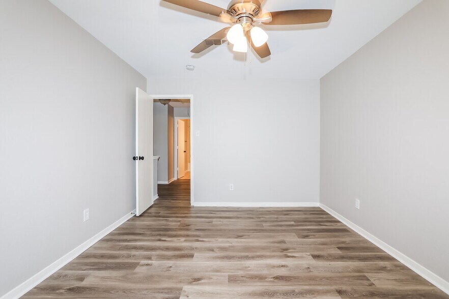 Building Photo - 6642 Durango Creek Dr