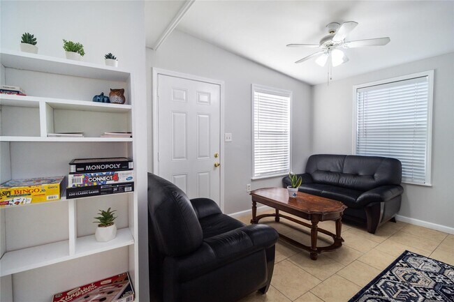 Building Photo - 13414 Creek Springs Dr