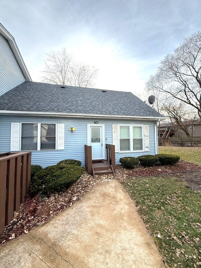 Building Photo - 7745 W Harbor Ct