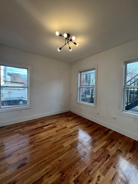 Building Photo - 237 Clinton Ave