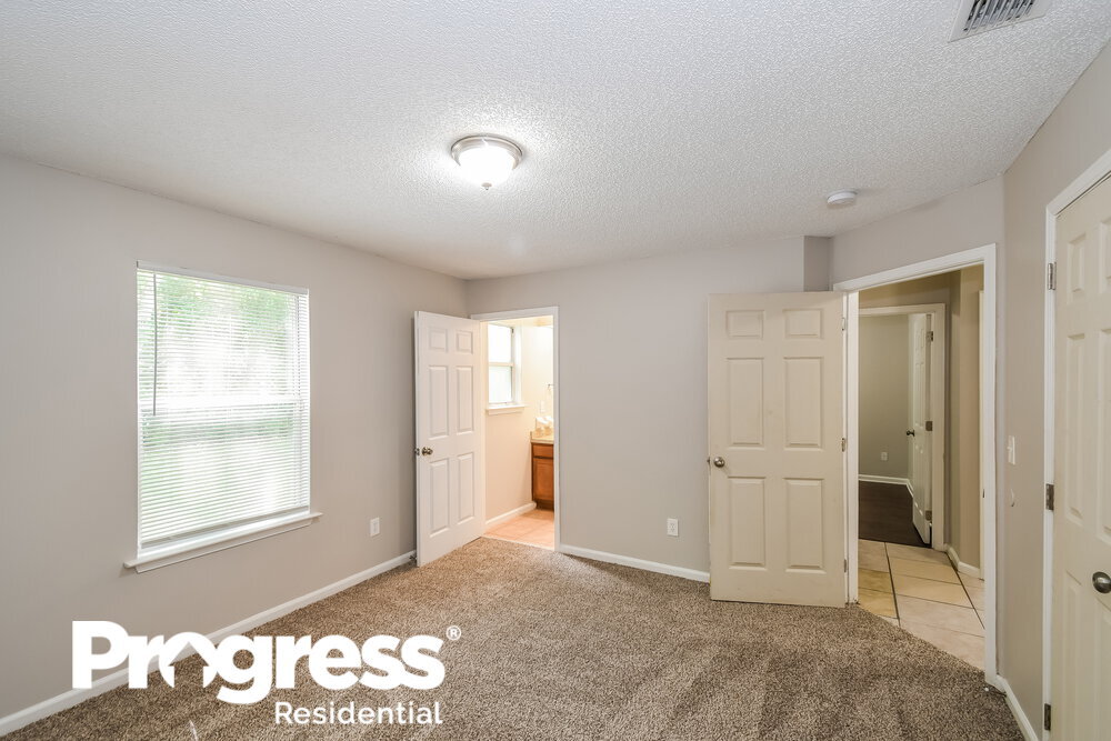 Building Photo - 10725 Meadowlea Dr