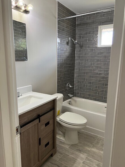 Building Photo - 1140 Shuford Ave