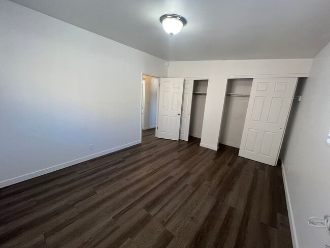 Building Photo - Move in special!  1/2 off first month's rent on Remodeled unit in Millcreek