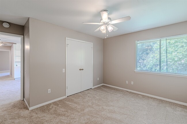 Building Photo - 18506 Creekfield Ct