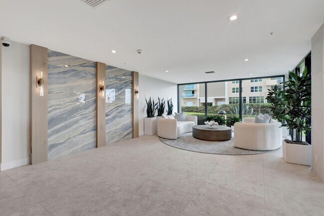 Building Photo - 5460 N Ocean Dr