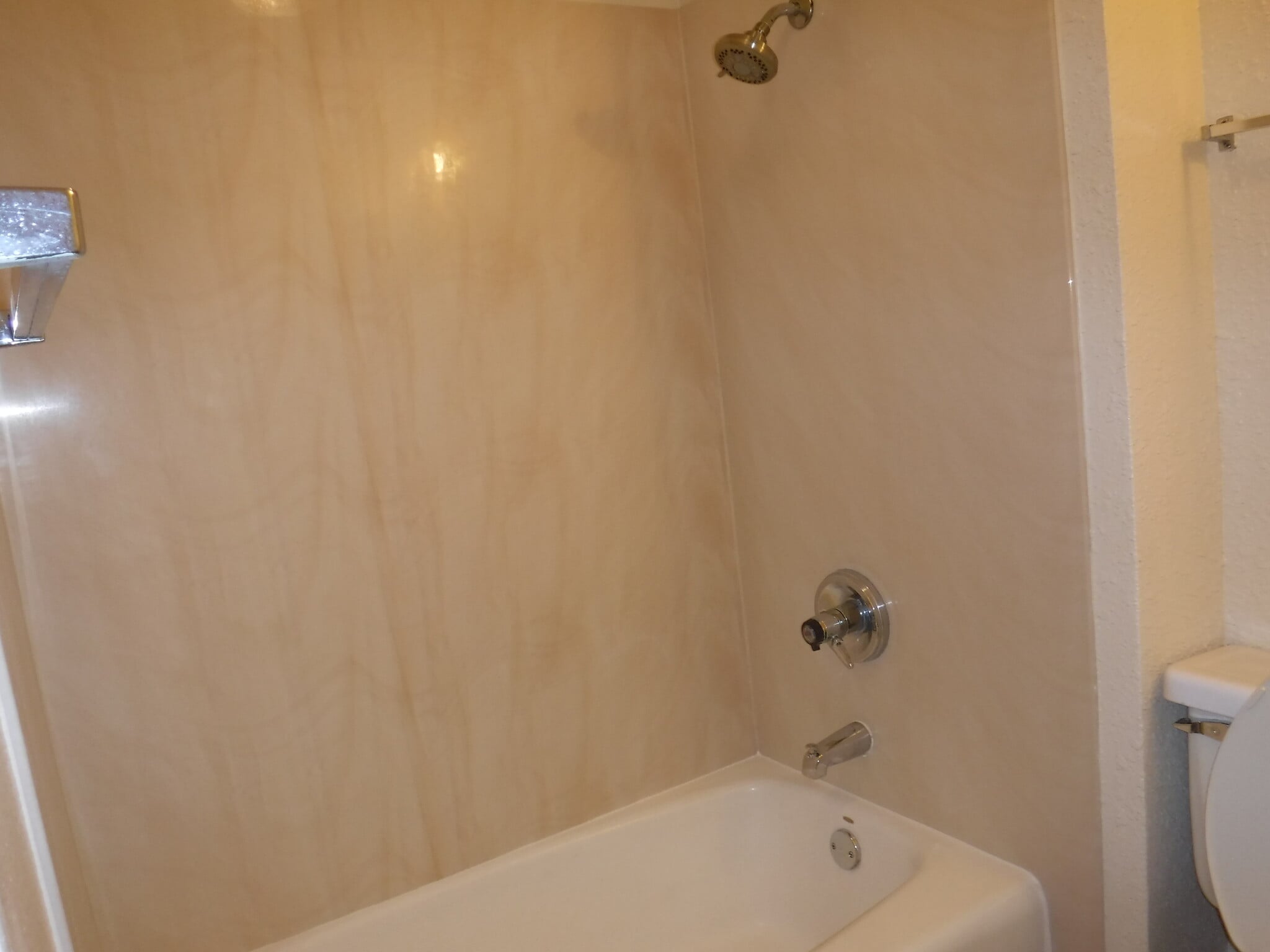 Building Photo - 2211 Ala Wai Blvd