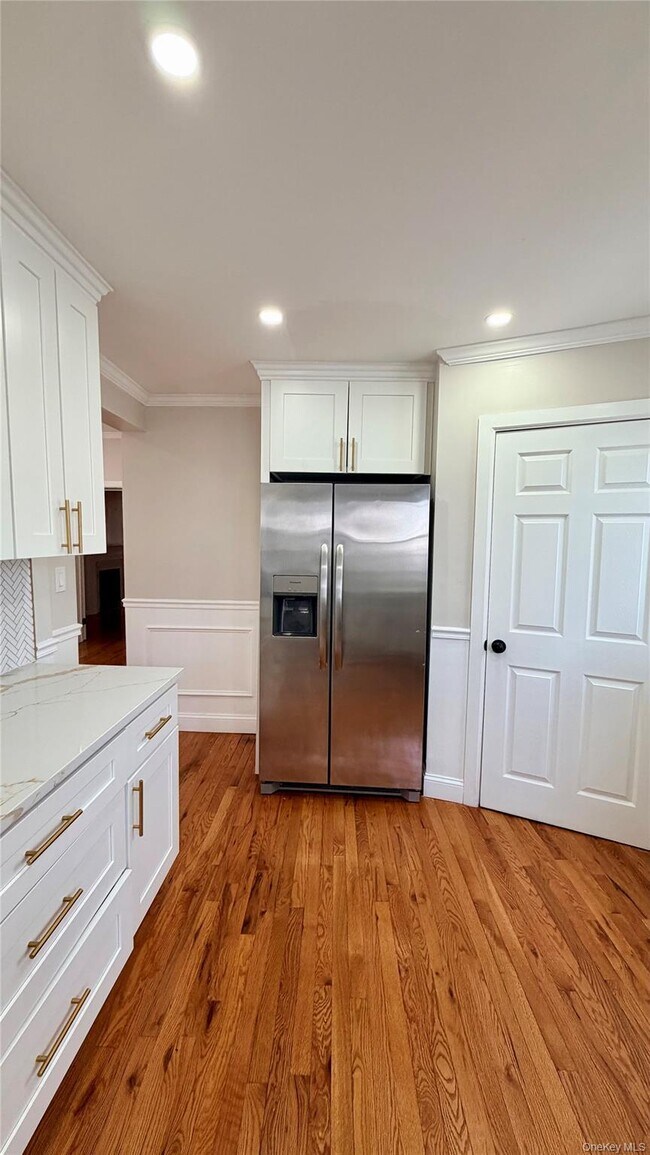 Building Photo - 153 Chester St