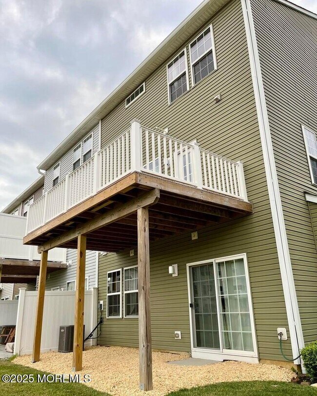 Building Photo - 155 Waypoint Dr