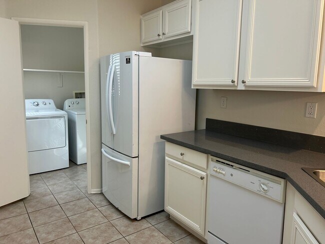 Building Photo - Beautifully Remodeled North Las Vegas Home