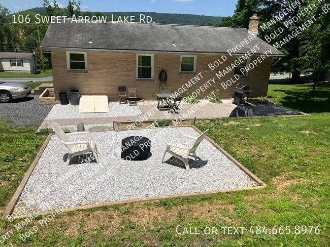 Building Photo - 106 Sweet Arrow Lake Rd