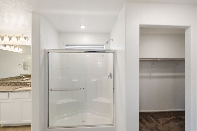 Building Photo - 10589 Sariah Skye Ave