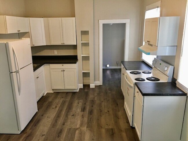 Building Photo - 3-bedroom house - Seaman District!