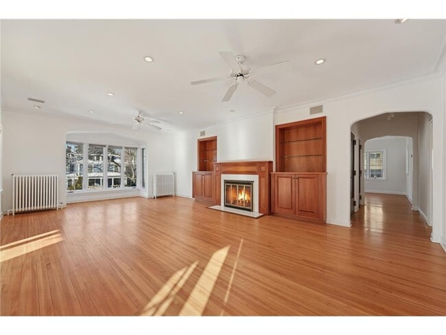 Building Photo - 1721 Humboldt Ave S