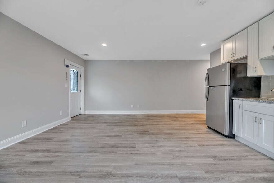 Building Photo - 1679 Montello Ave NE