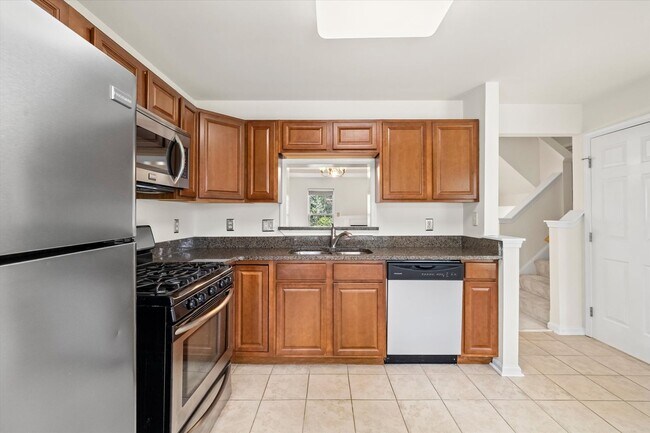 Building Photo - 4701 Colonnade Way