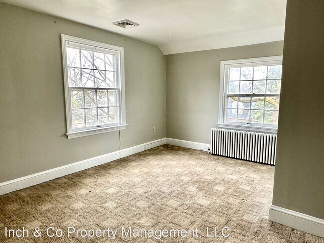 Building Photo - 3 br, 1.5 bath House - 1524 Clover Lane