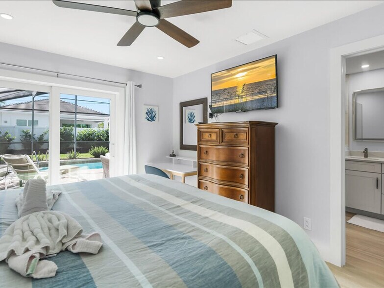 Building Photo - 692 106th Ave N