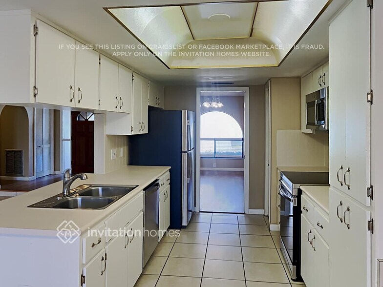 Building Photo - 13308 Whaler Dr