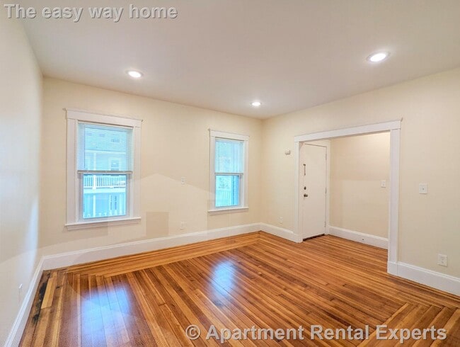 Building Photo - 8-10 Lowell Cir Unit #2