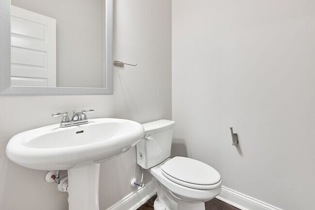Building Photo - 5745 Rocky Falls Rd