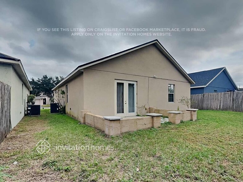 Building Photo - 550 Hibiscus Cove Dr