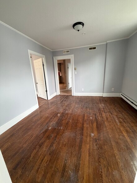 Building Photo - 56 Aetna St