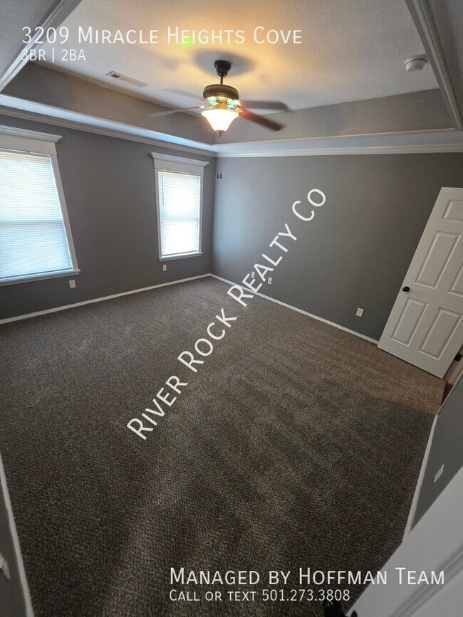 Building Photo - 3209 Miracle Heights Cove