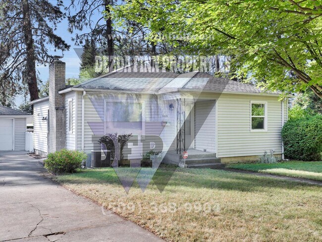 Building Photo - Charming Shadle District 3 bedroom with RV...