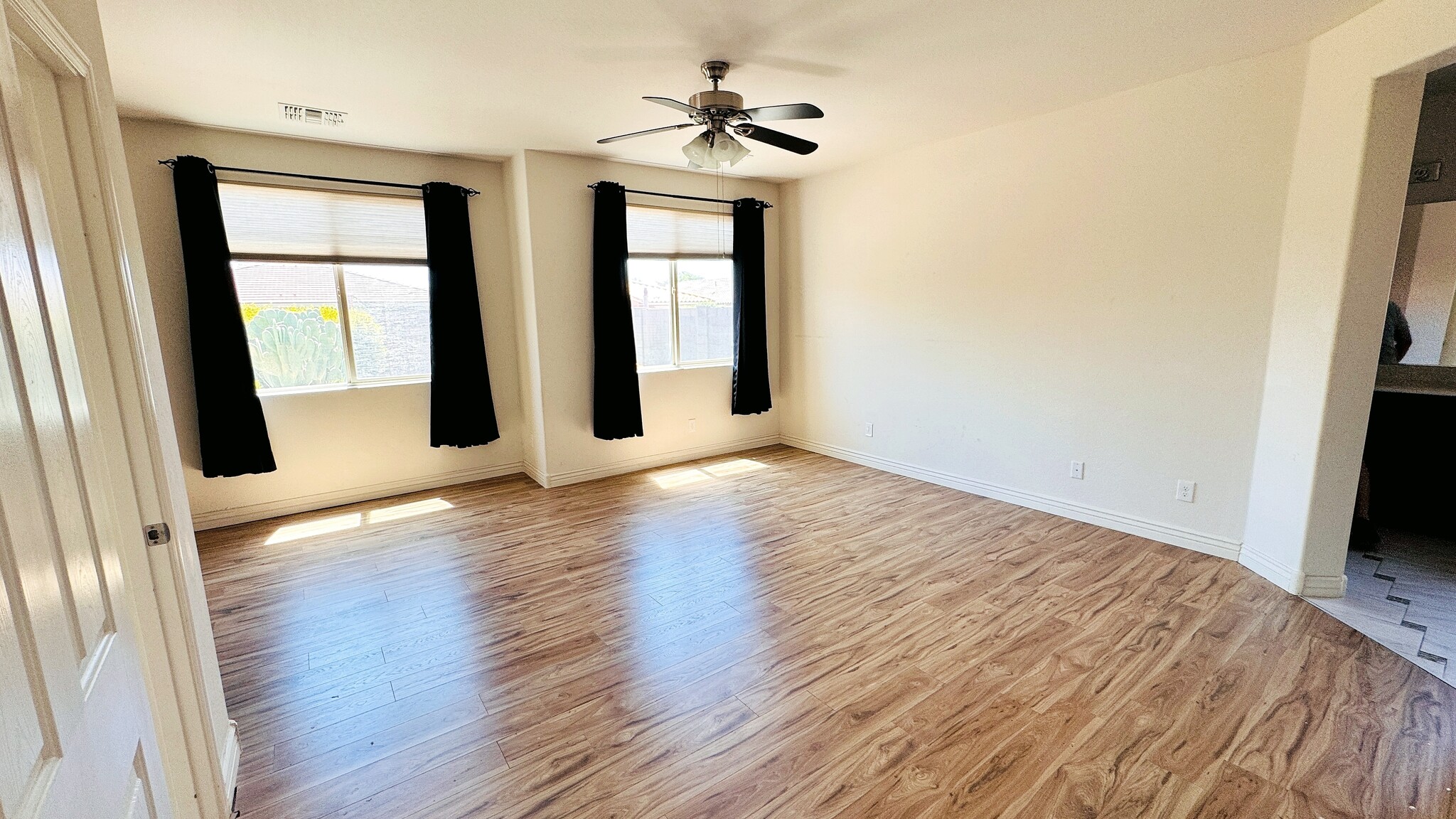 Building Photo - 2533 W Brisa Dr