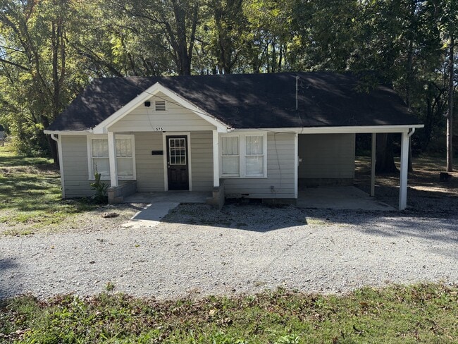 Primary Photo - 575 Munford Giltedge Rd