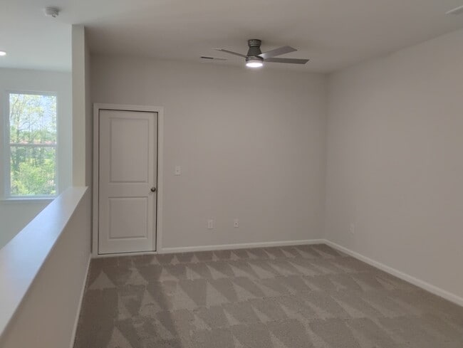 Building Photo - Ovation @ Sweetbrier