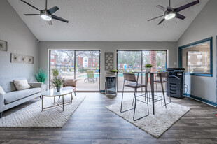 Interior Photo - Emerald Park