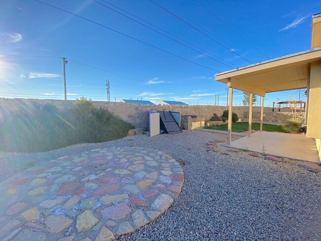 Building Photo - East El Paso 4 bed Refrig A/C with Solar Panels!