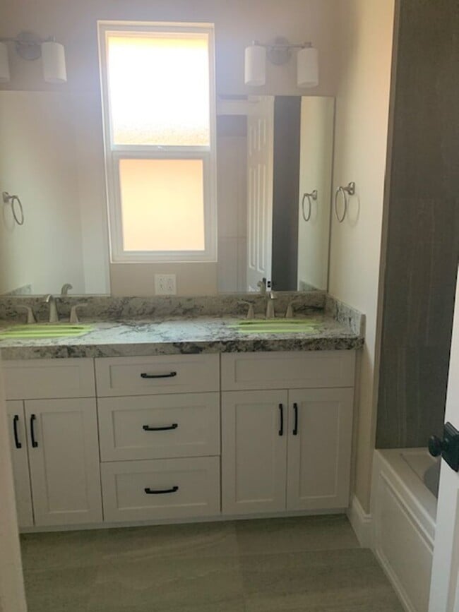 Building Photo - 183 Evergreen Ave