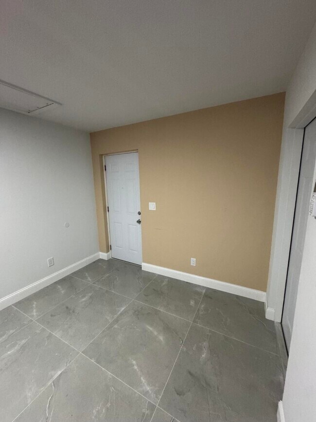 Building Photo - 441 San Mateo Dr