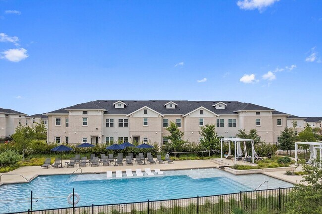 Building Photo - 1101 Halsey Dr