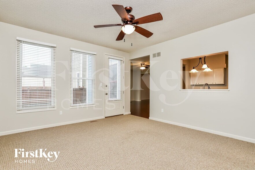 Building Photo - 3638 Arpent St