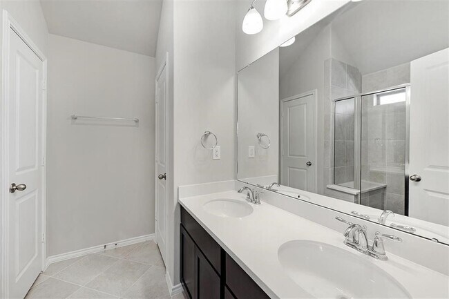 Building Photo - 5018 Mint Orchard Dr