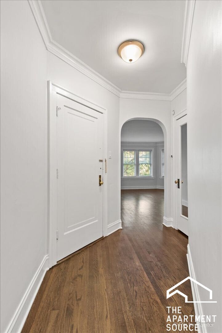 Building Photo - 5425 N Campbell Ave