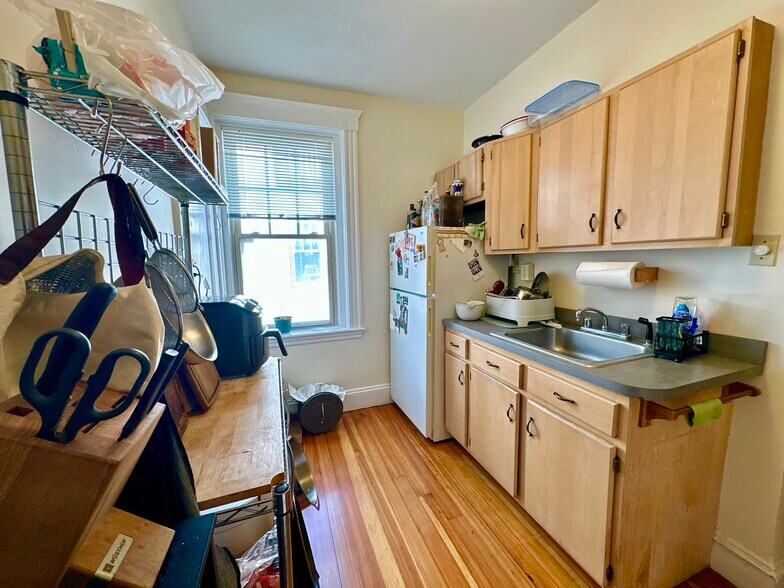 Building Photo - 335 S Huntington Ave